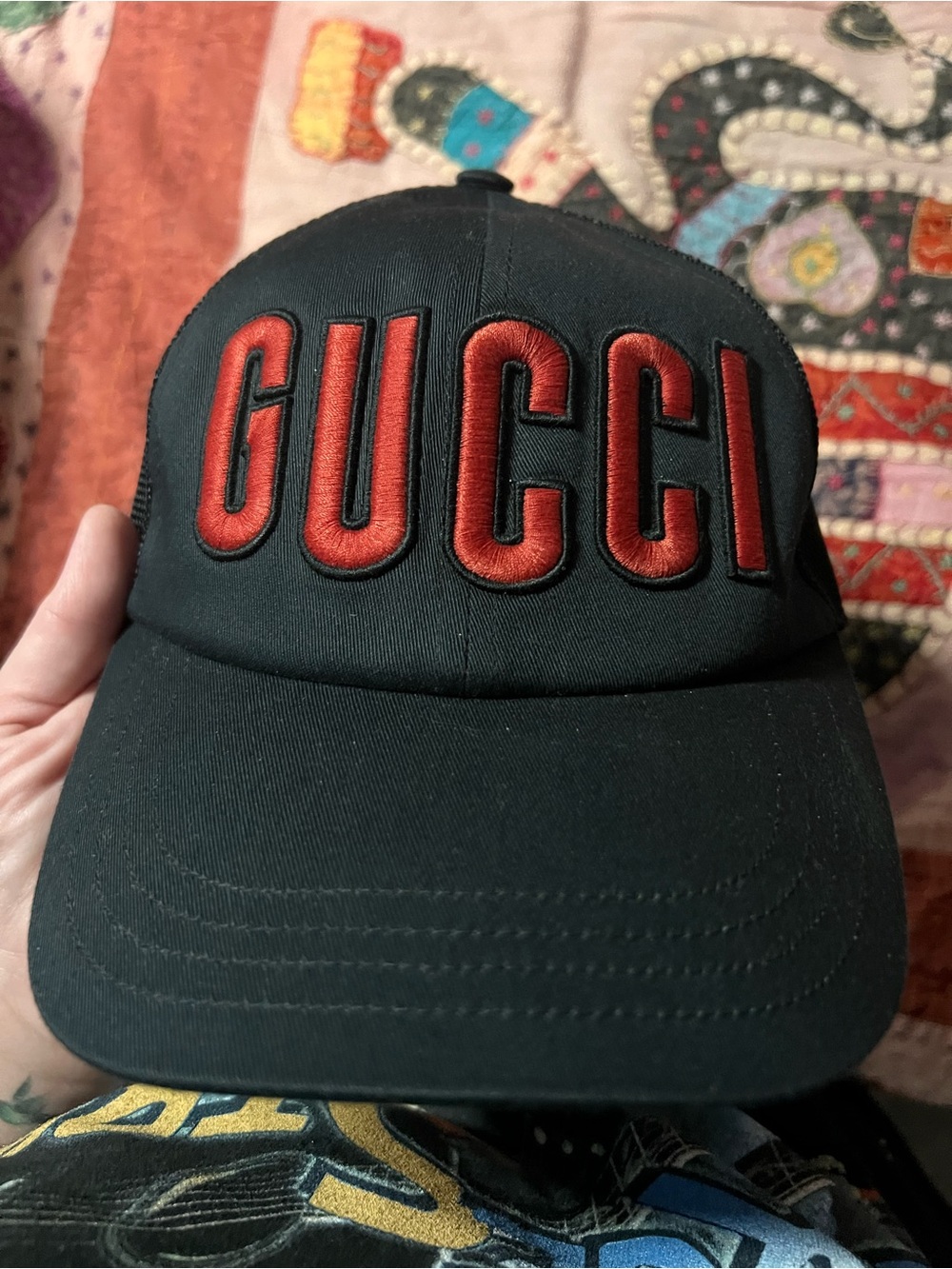 Unisex Gucci Black cap with embroidered red logo, M, adjustable cap